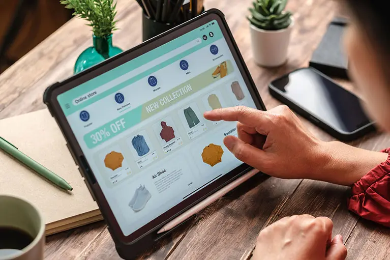 E-commerce & Retail